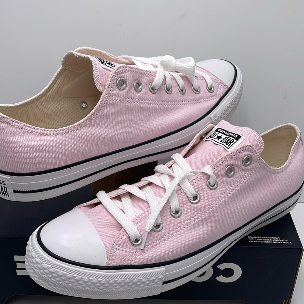 Converse Men’s A08628F
CTAS OX PINK FOAM Sneakers Chuck Taylor All Star - Picture 10 of 16